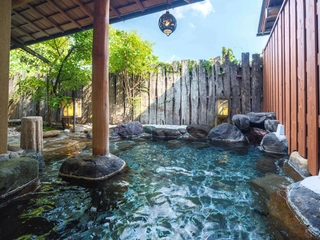 大浴場岩風呂「露天風呂」